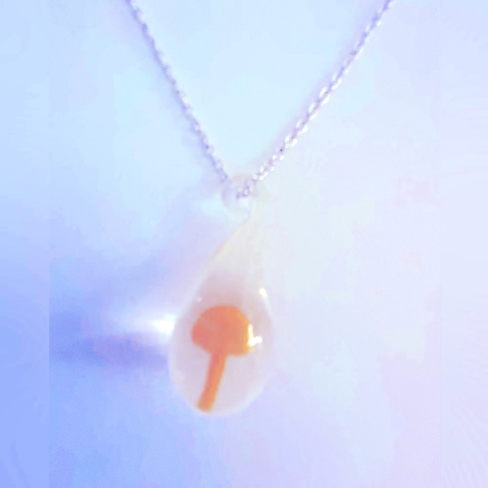 💰free 1 w/bundle necklace Yellow Mushroom NWOT handblown glass 1” teardrop, 16”